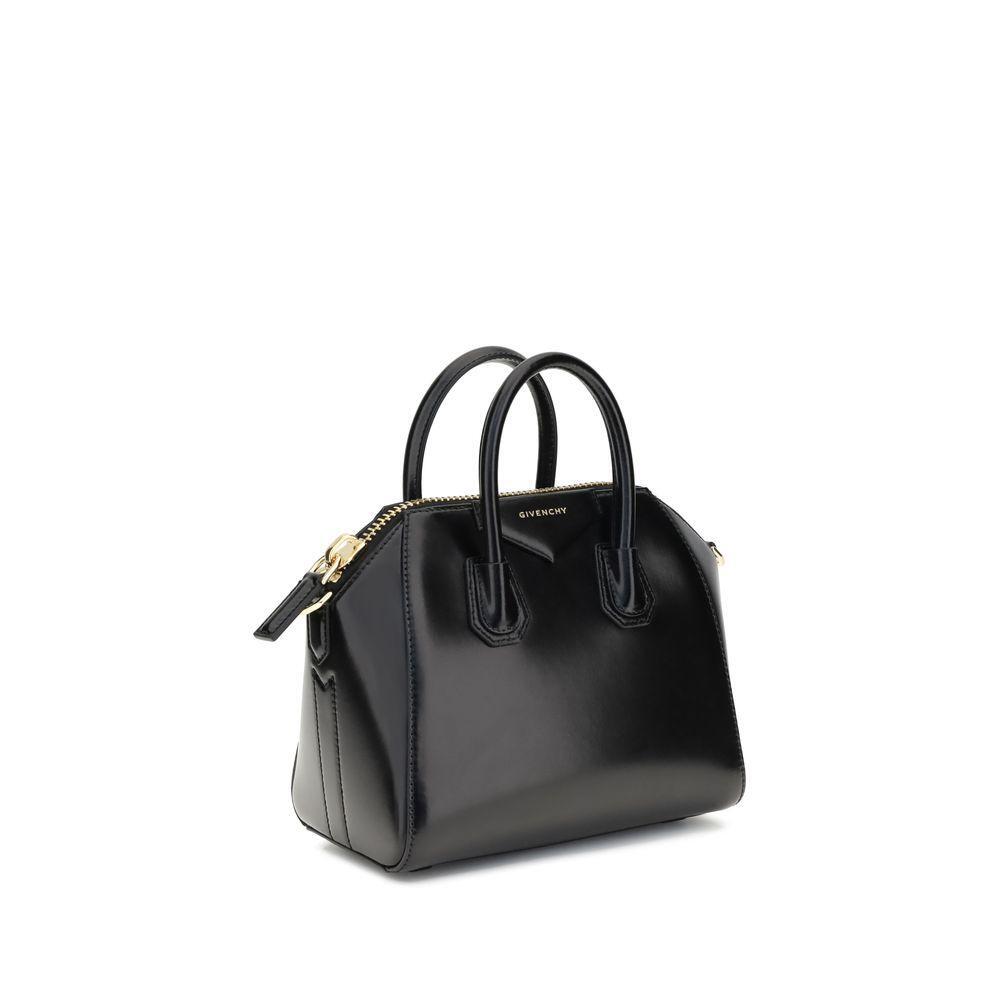 Front view with bag zipped and handles upright.