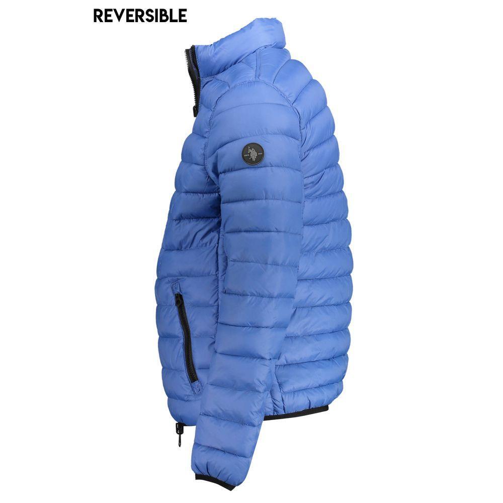 Front view with bag zipped and handles upright.